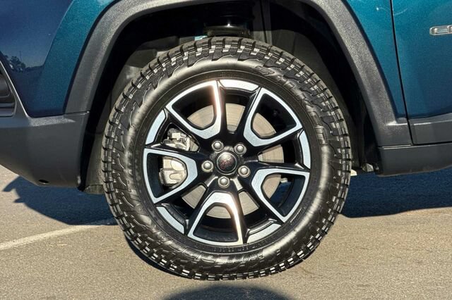 Used 2026 Jeep Compass Trailhawk w/ Trailer Tow Group AWD/4WD image 25