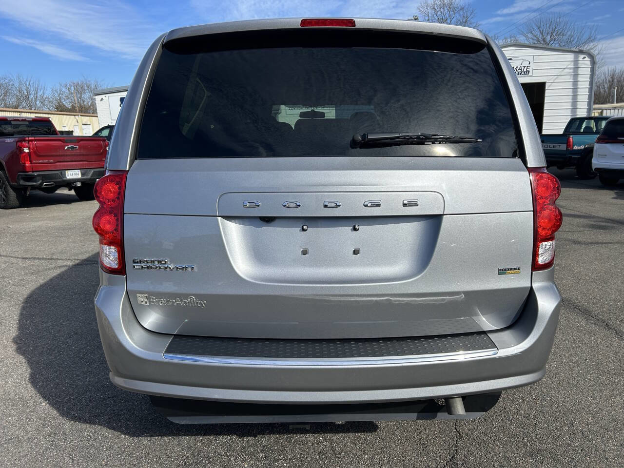 Used 2018 Dodge Grand Caravan SE w/ Power Convenience Group I image 9