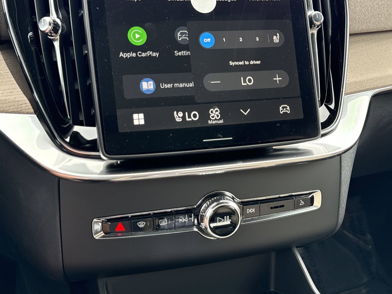 New 2026 Volvo XC90 B6 Plus w/ Protection Package Premier image 30
