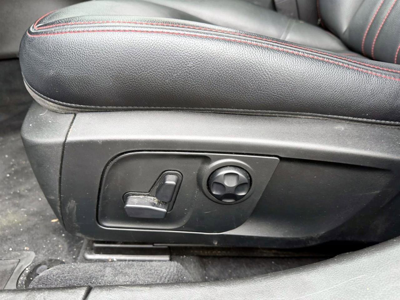 Used 2018 Maserati Ghibli S Q4 AWD/4WD image 19