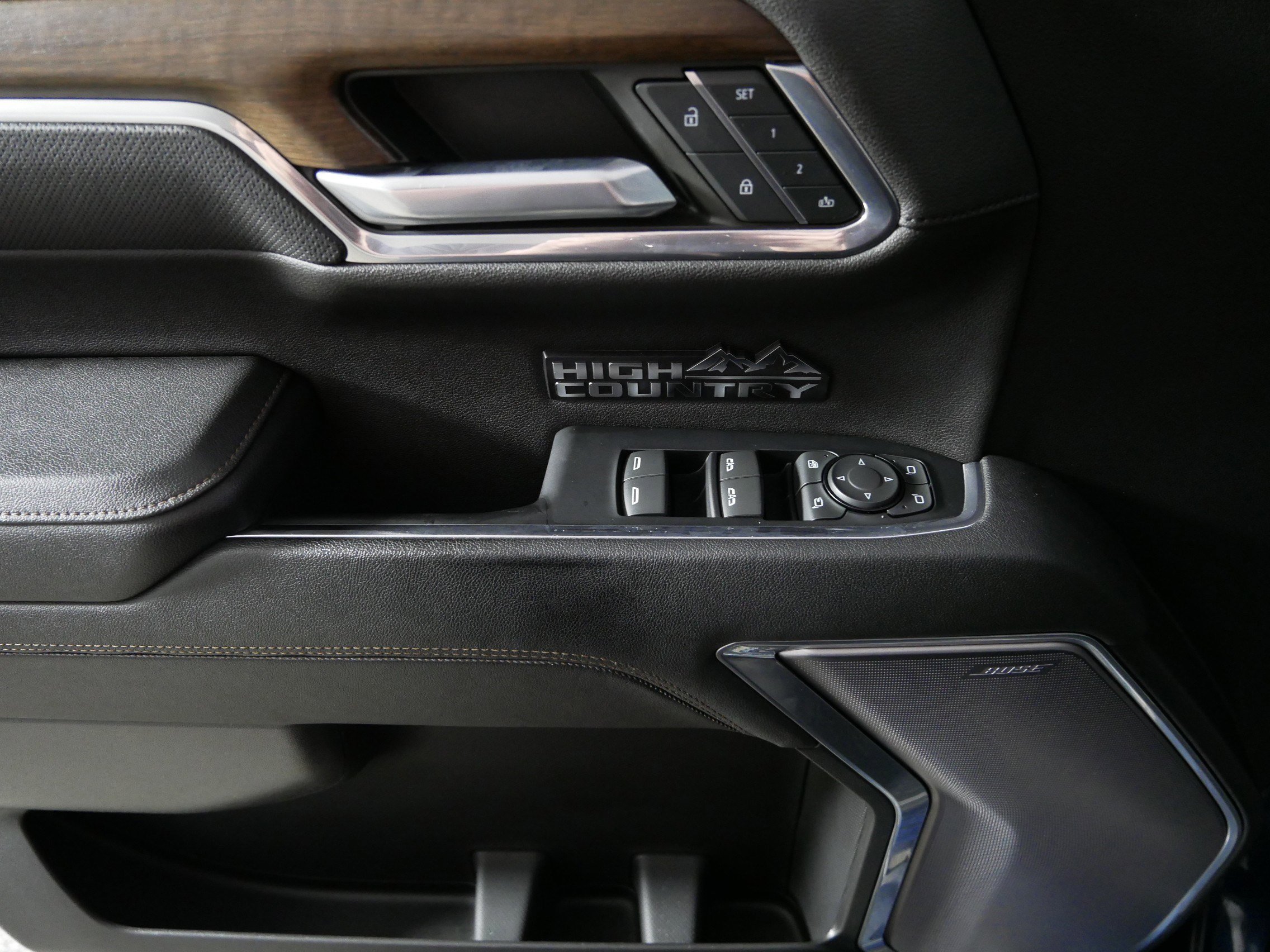 Used 2023 Chevrolet Silverado 1500 High Country w/ Technology Package image 19