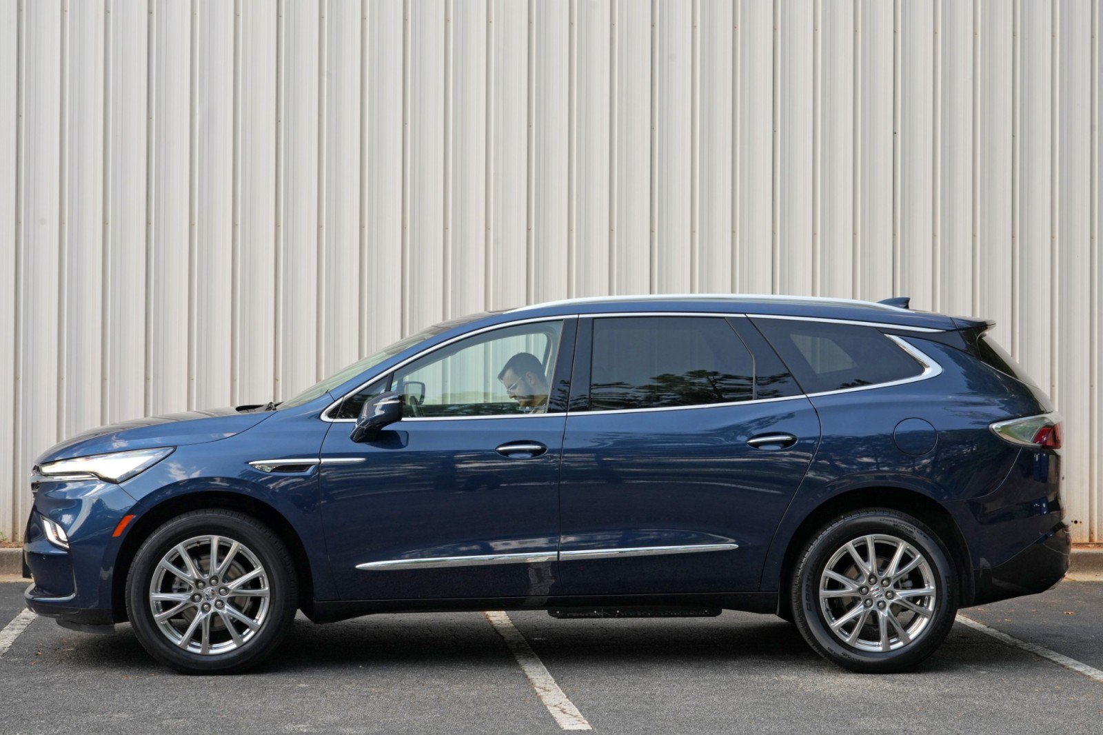 Used 2023 Buick Enclave Essence w/ Experience Buick Package FWD image 47
