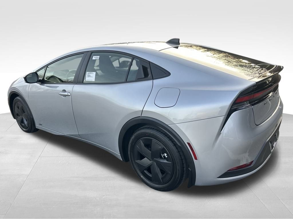 New 2026 Toyota Prius LE AWD/4WD video 3