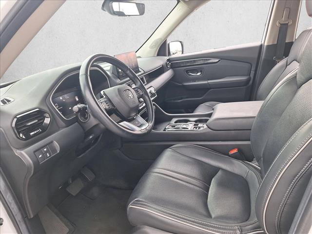 Used 2025 Honda Pilot Elite image 9