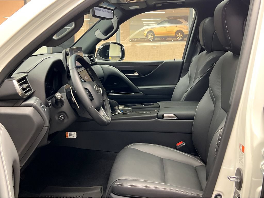 New 2026 Lexus LX 700h Luxury w/ Appearance Package AWD/4WD image 9