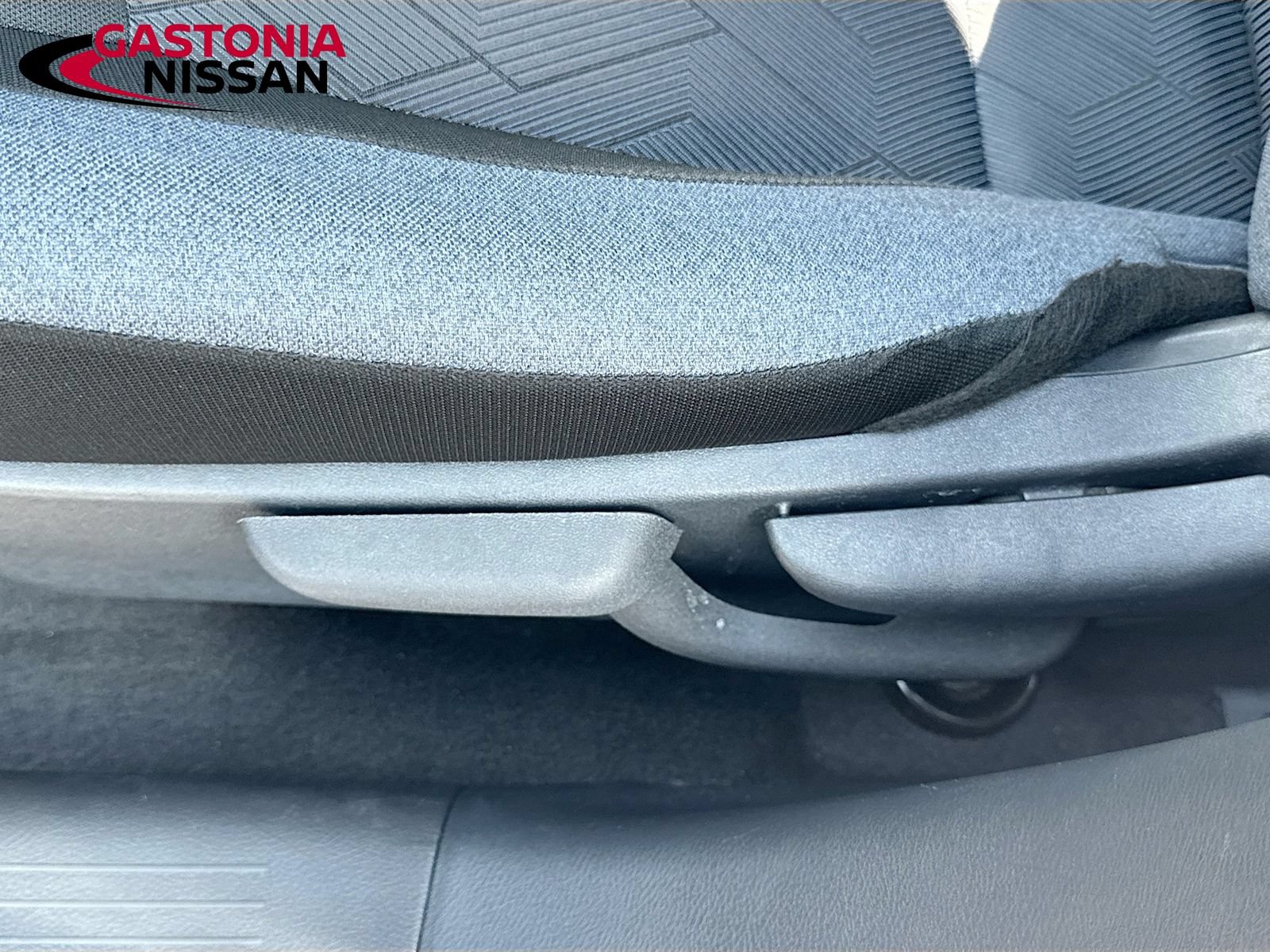 Used 2025 Nissan Versa SV FWD image 25