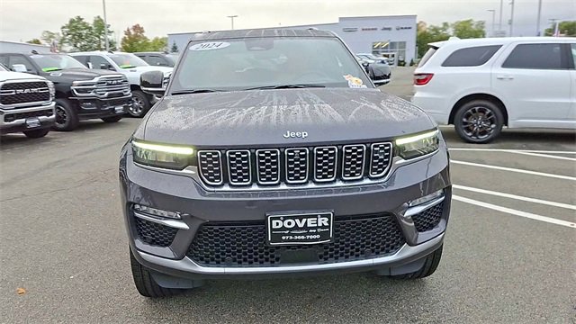 Used 2024 Jeep Grand Cherokee Summit image 3