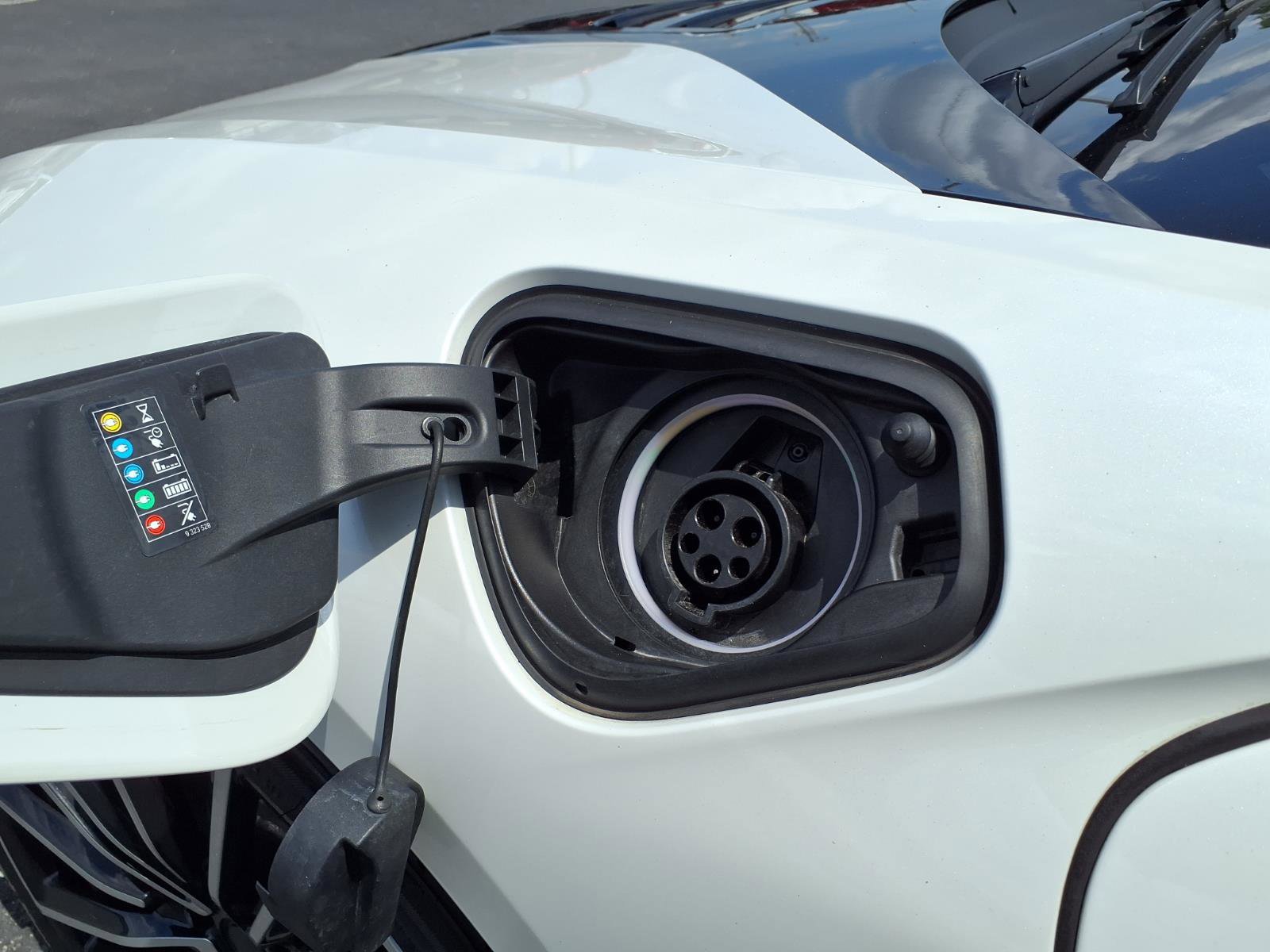 Used 2019 BMW i8 Roadster AWD/4WD image 32