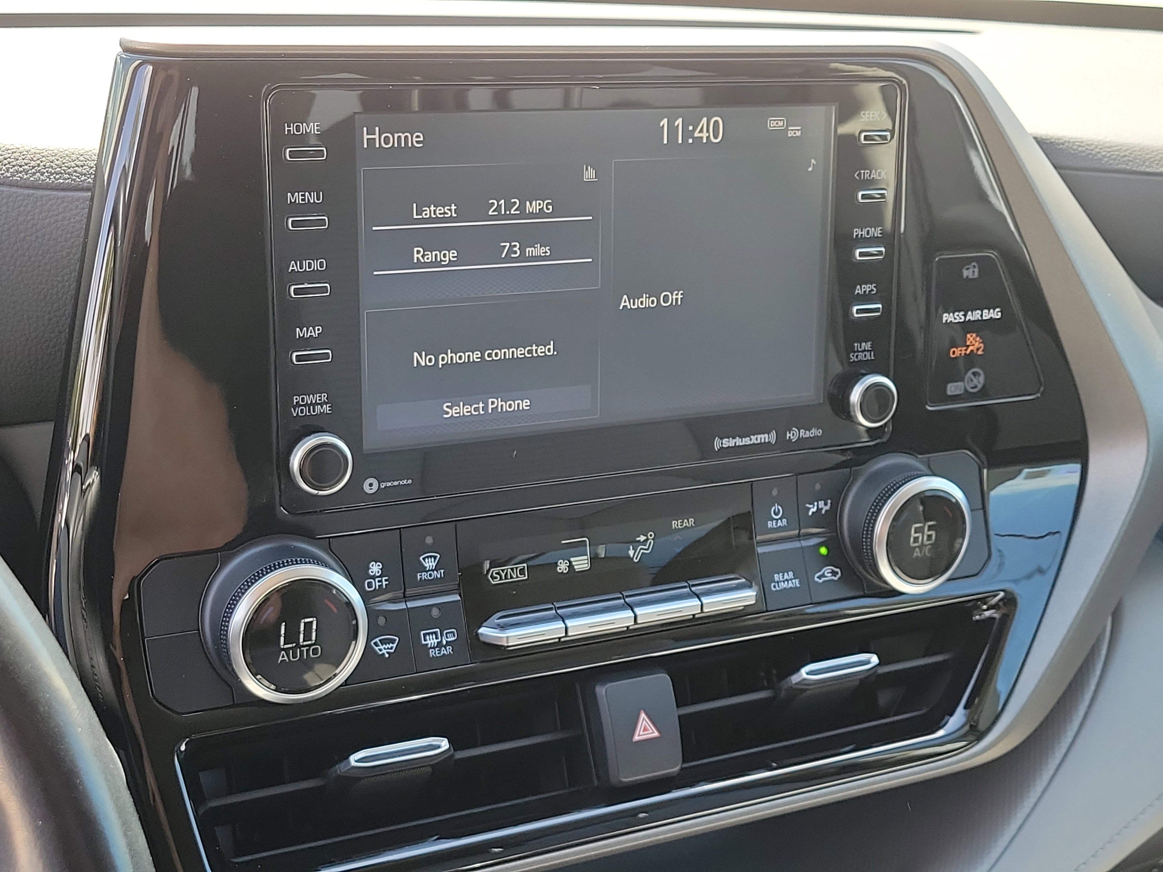 Used 2020 Toyota Highlander LE AWD/4WD image 30