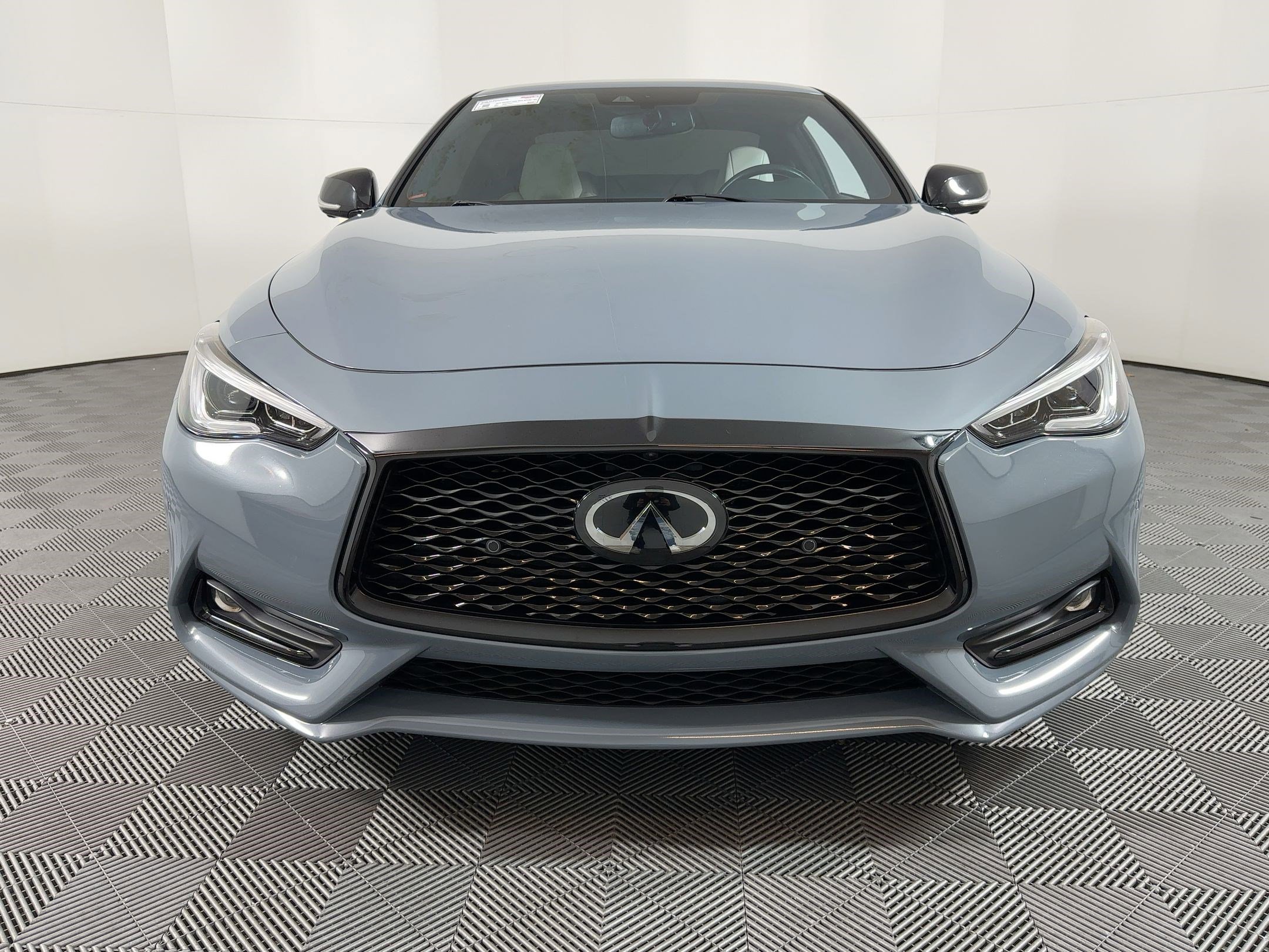 Used 2022 INFINITI Q60 Red Sport 400 w/ Cargo Package RWD image 5