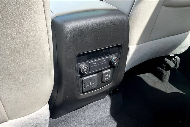 Used 2023 Buick Enclave Essence w/ Experience Buick Package FWD image 10
