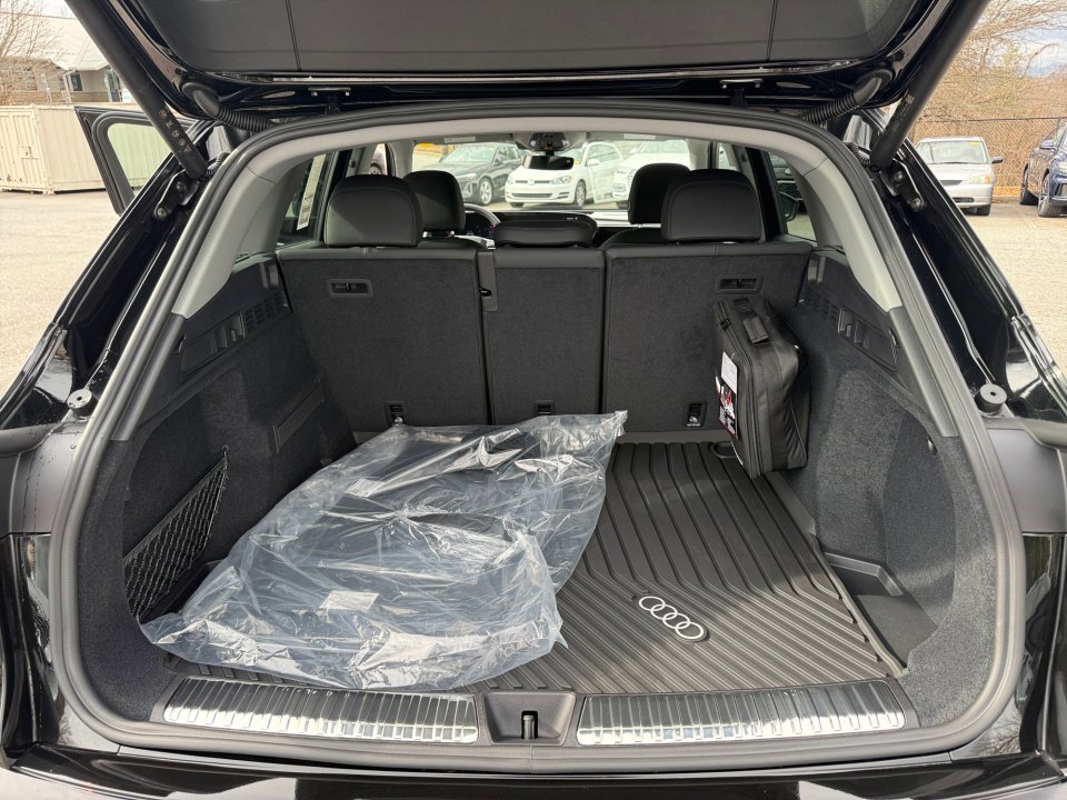 New 2025 Audi Q5 Premium image 15