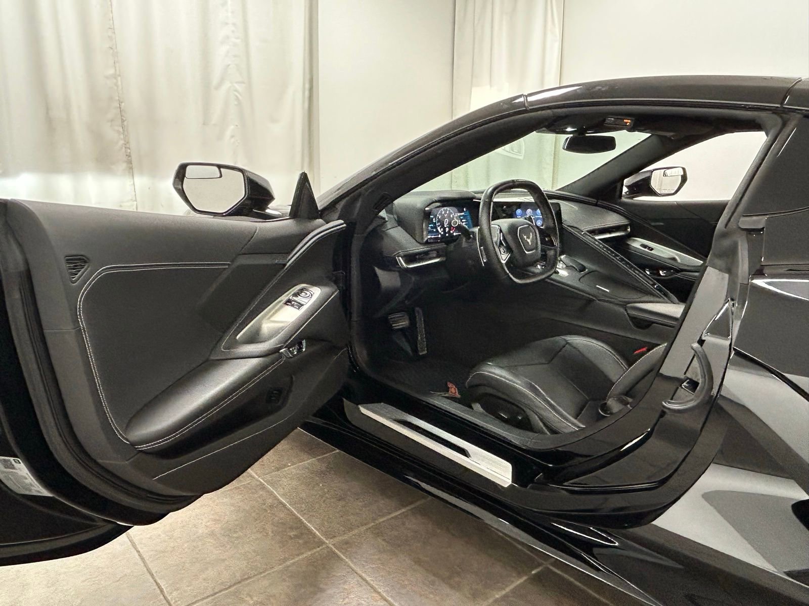Used 2023 Chevrolet Corvette Stingray Coupe w/ Z51 Performance Package image 23