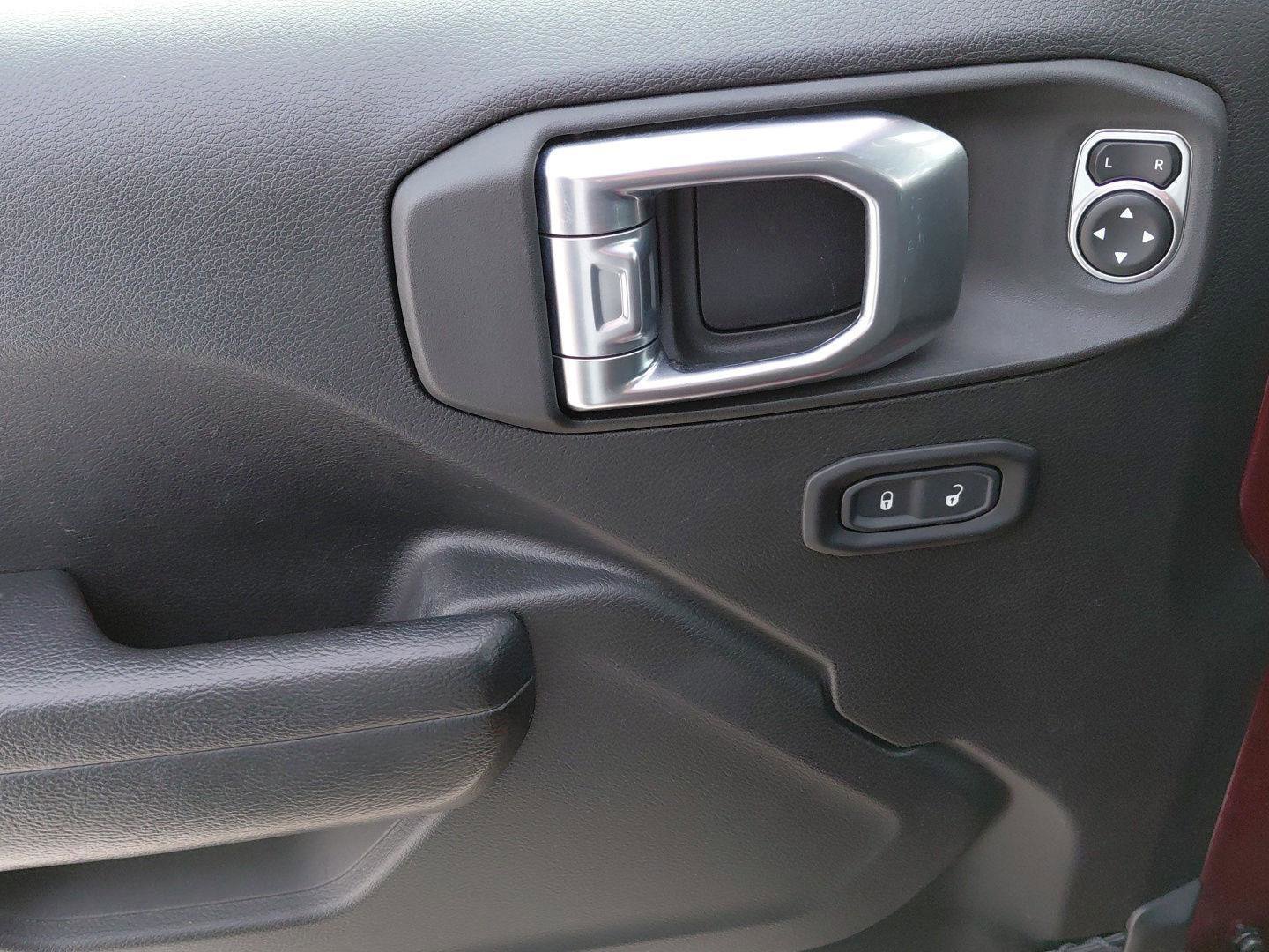 Used 2021 Jeep Wrangler Unlimited Sport image 25