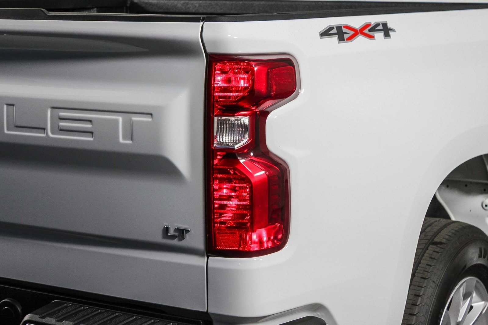 Used 2023 Chevrolet Silverado 1500 LT image 9