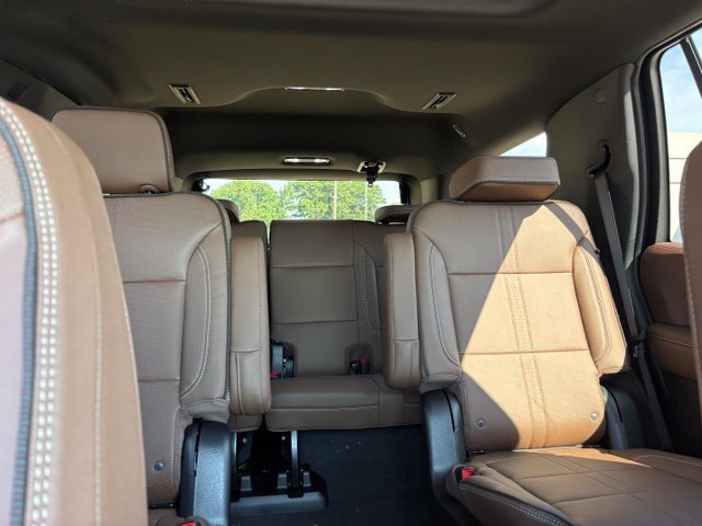 New 2026 Chevrolet Tahoe High Country w/ Sun And Tow Package AWD/4WD image 14