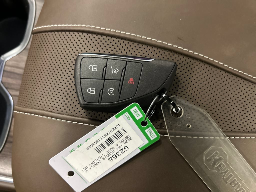 New 2026 GMC Acadia Denali Ultimate w/ LPO, Floor Liner Package AWD/4WD image 19