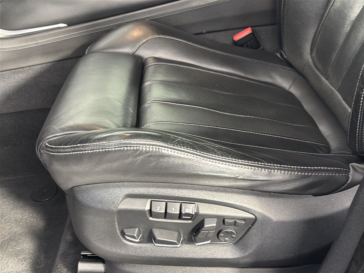 Used 2017 BMW X5 M AWD/4WD image 16