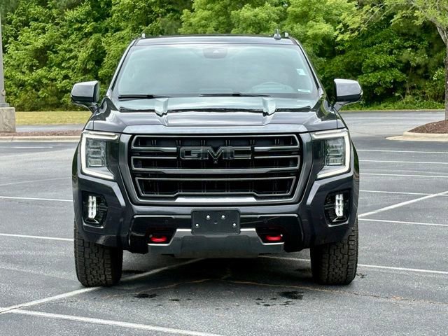 Used 2023 GMC Yukon AT4 w/ Technology Package AWD/4WD image 12