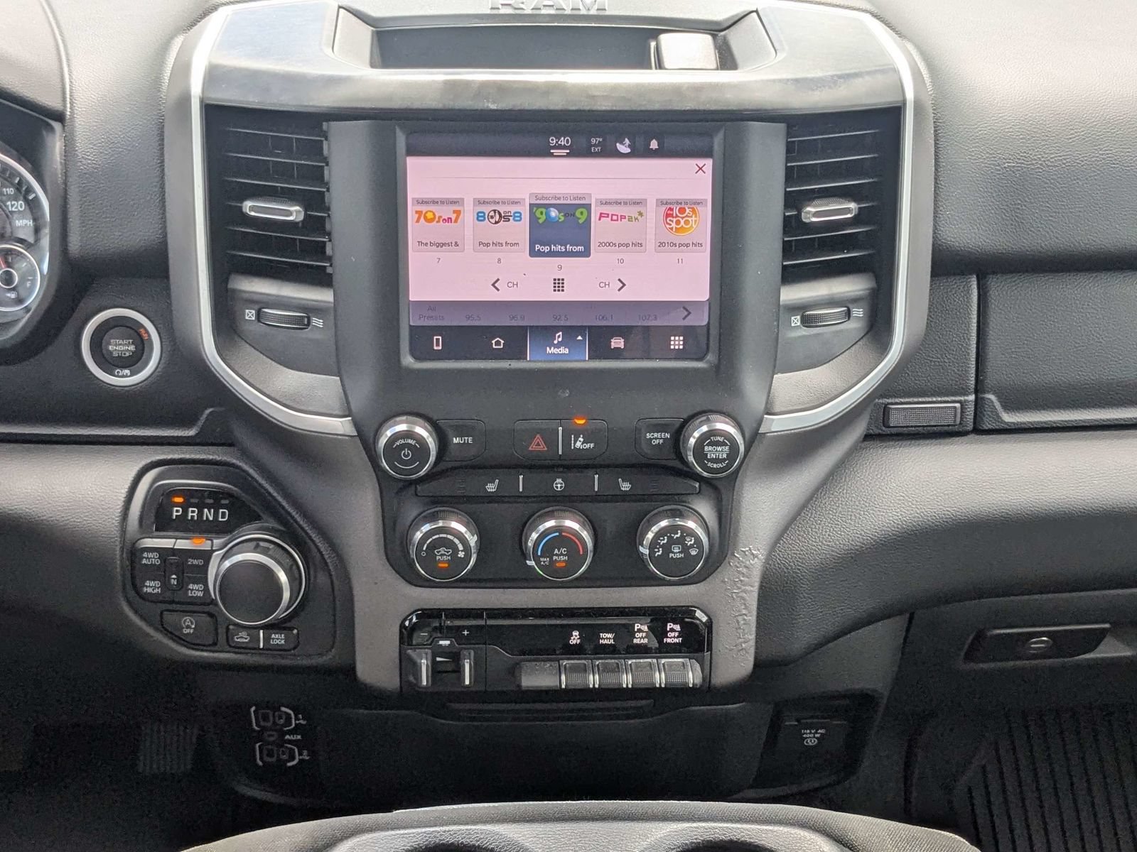 Used 2023 RAM 1500 Big Horn AWD/4WD image 18