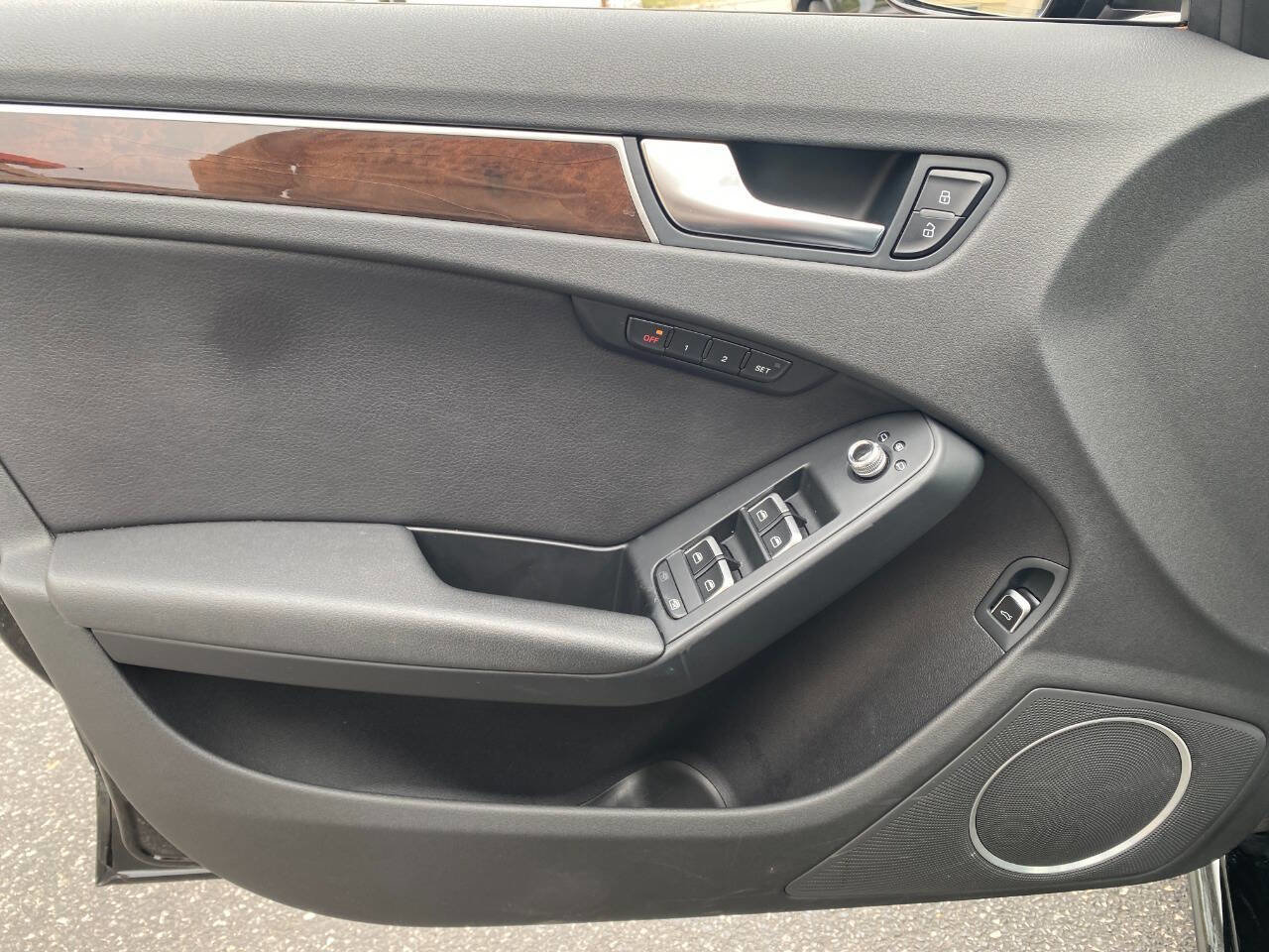 Used 2016 Audi A4 2.0T Premium Plus w/ Technology Package image 11