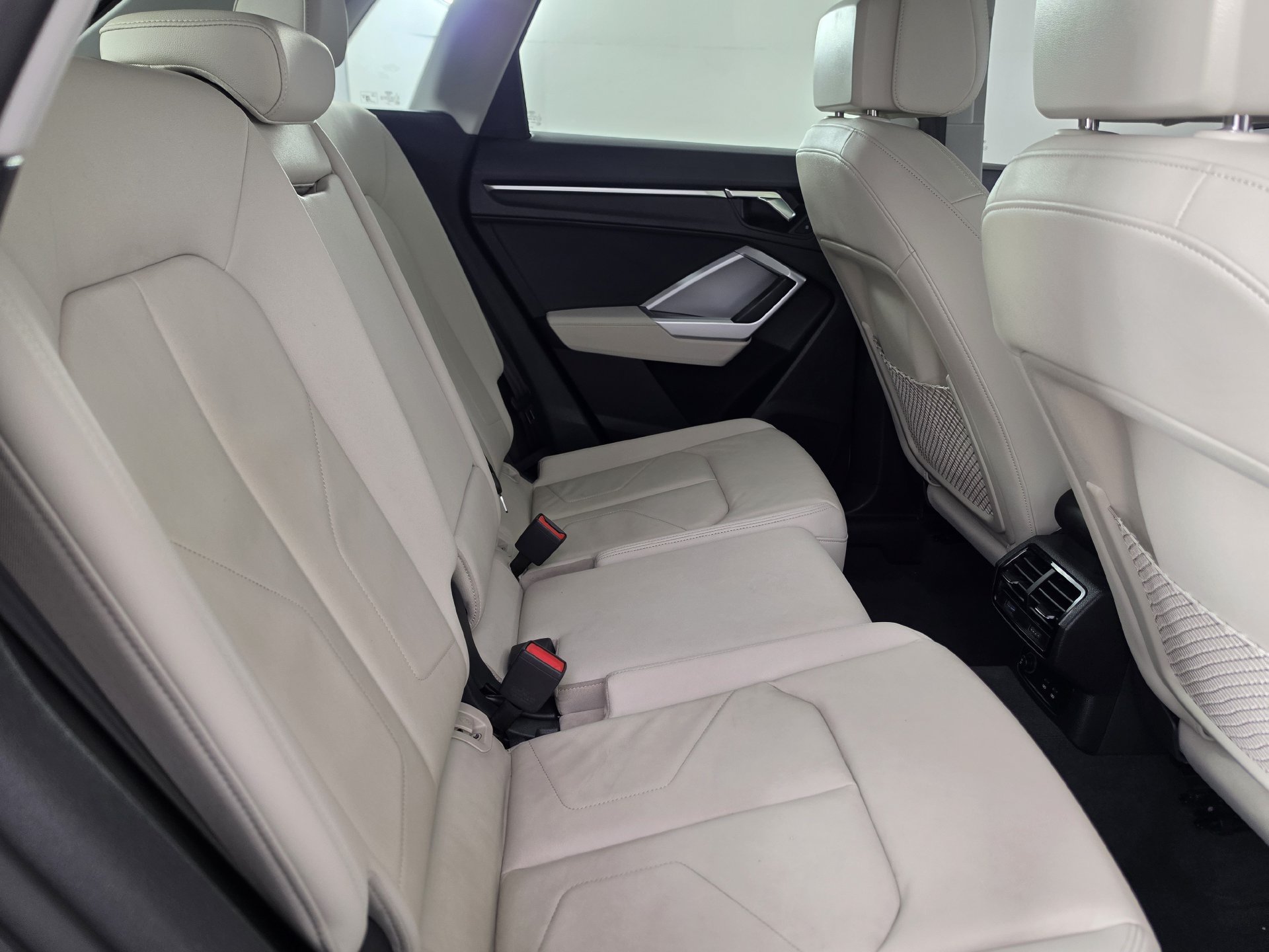 Used 2025 Audi Q3 2.0T Premium AWD/4WD image 29