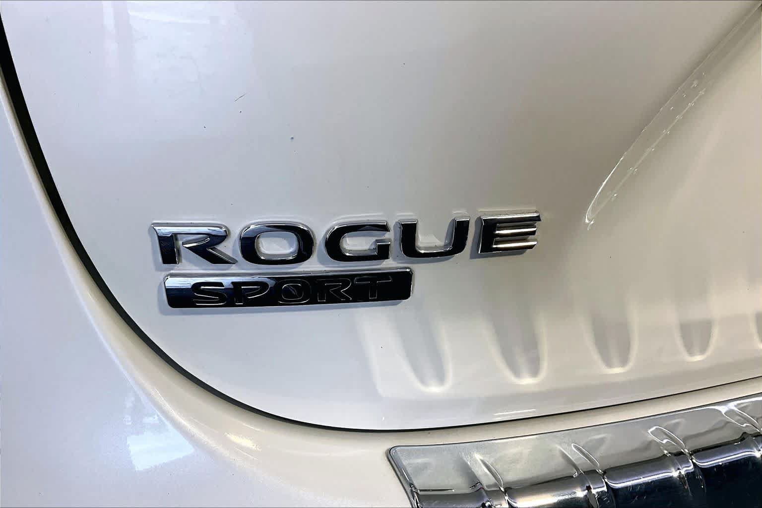 Used 2017 Nissan Rogue Sport SV AWD/4WD image 10