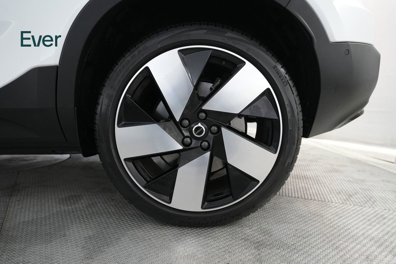 Used 2023 Volvo C40 P8 Recharge Ultimate AWD/4WD image 9
