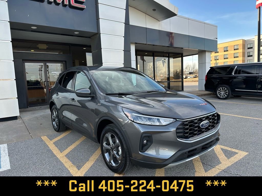 Used 2025 Ford Escape ST-Line Select image 3