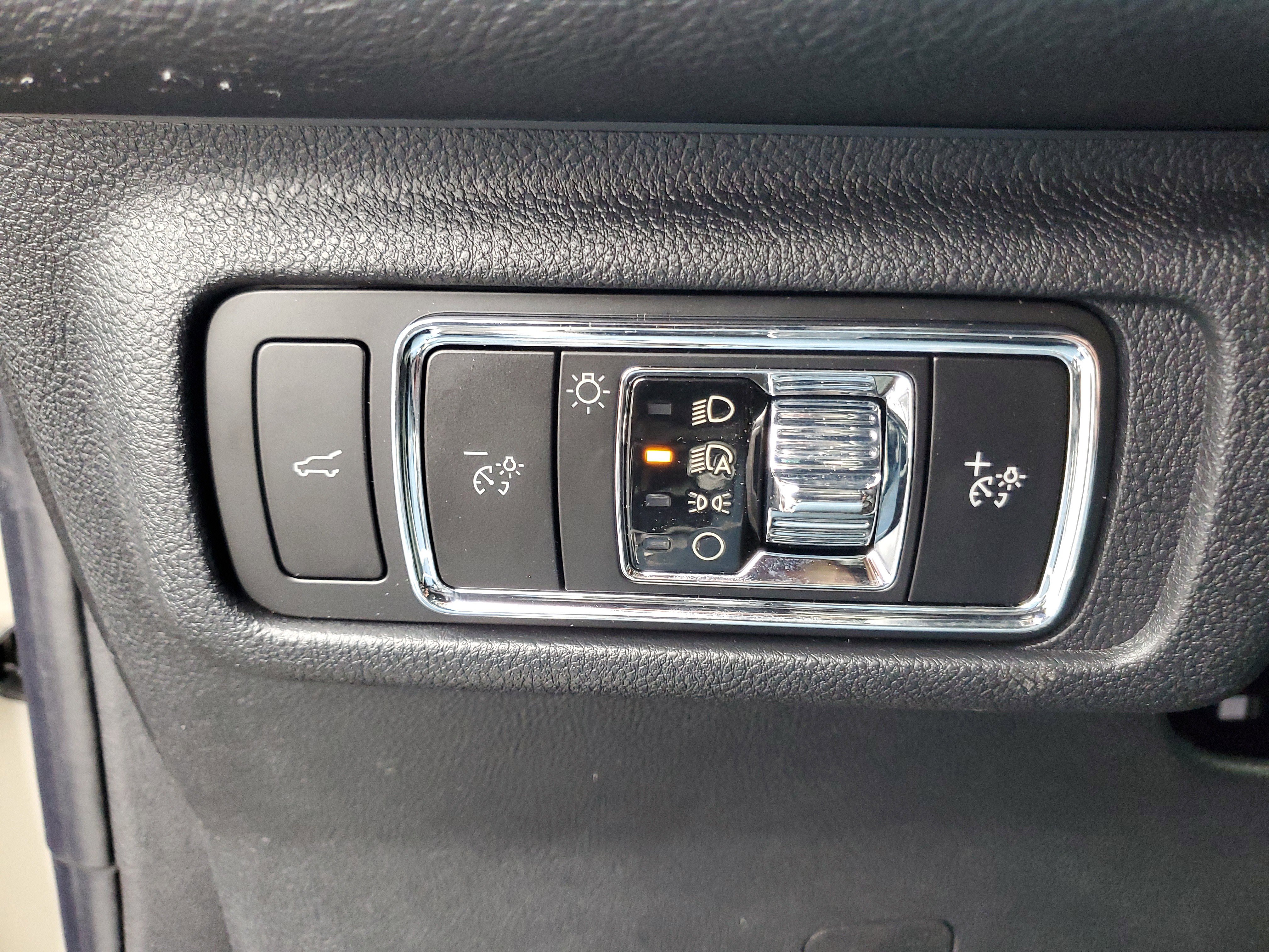 New 2026 Lincoln Corsair Premiere image 14