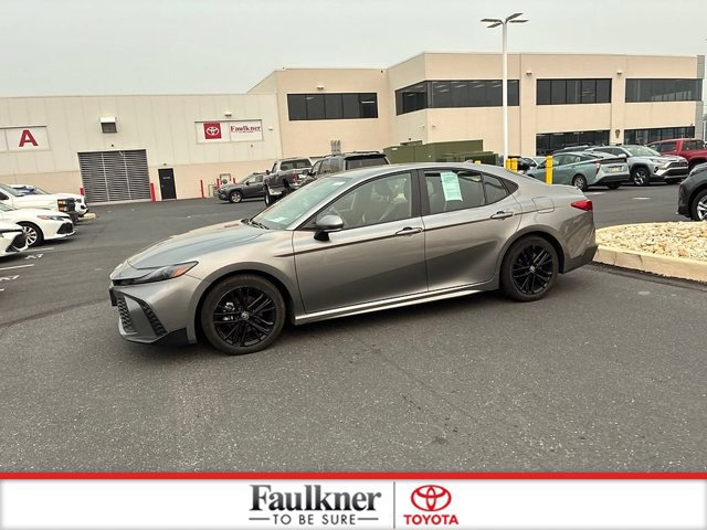 Certified 2025 Toyota Camry SE FWD image 13