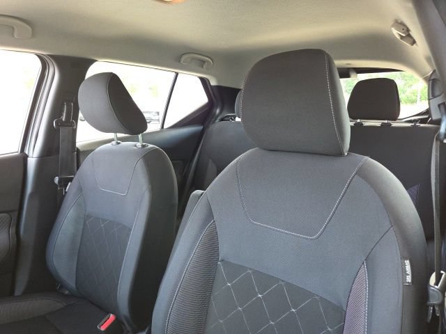 Used 2019 Nissan Kicks SV FWD image 16