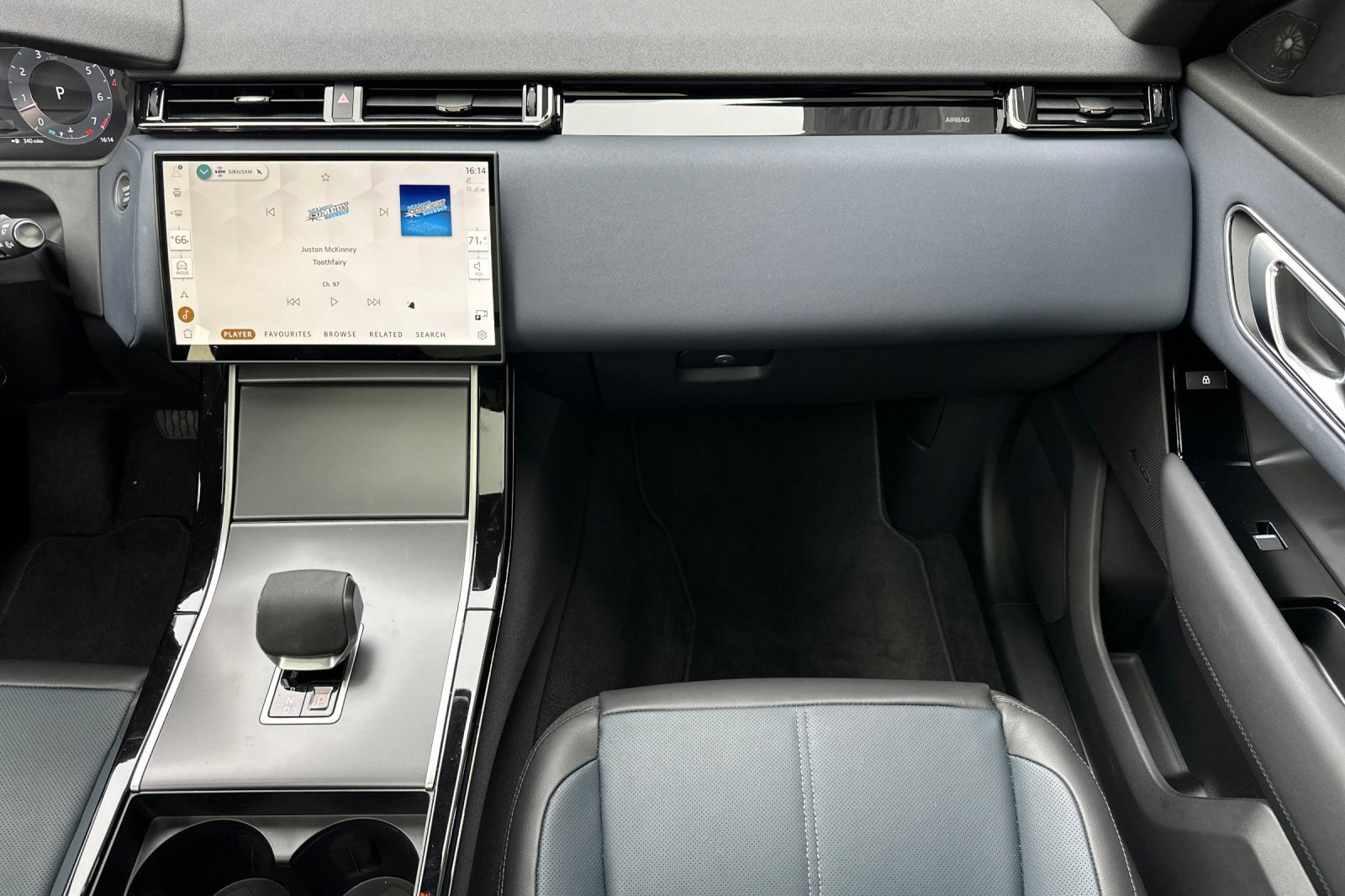 Used 2026 Land Rover Range Rover Velar S image 29