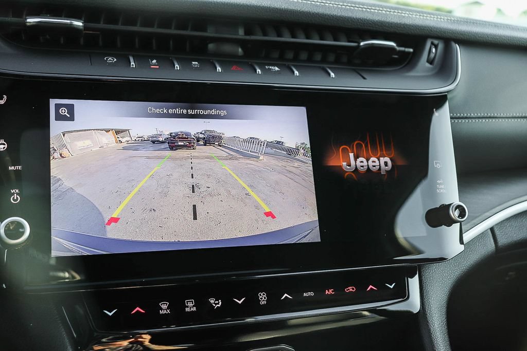 New 2026 Jeep Grand Cherokee Limited w/ Limited Altitude Package AWD/4WD image 29