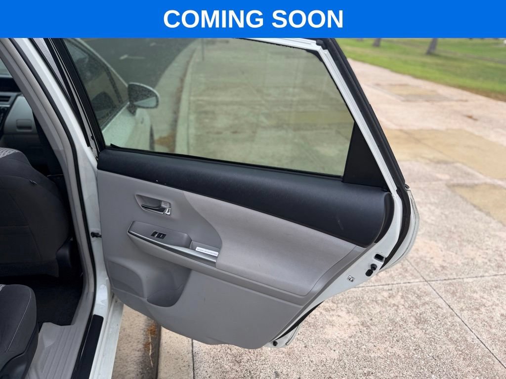 Used 2016 Toyota Prius V Five FWD image 13