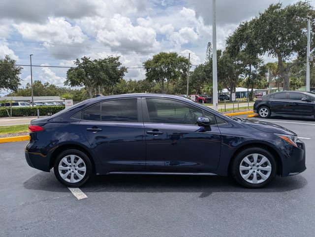 Used 2023 Toyota Corolla LE FWD image 3