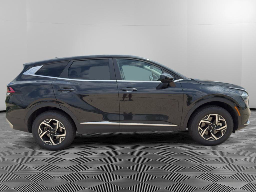 Used 2024 Kia Sportage LX AWD/4WD image 5
