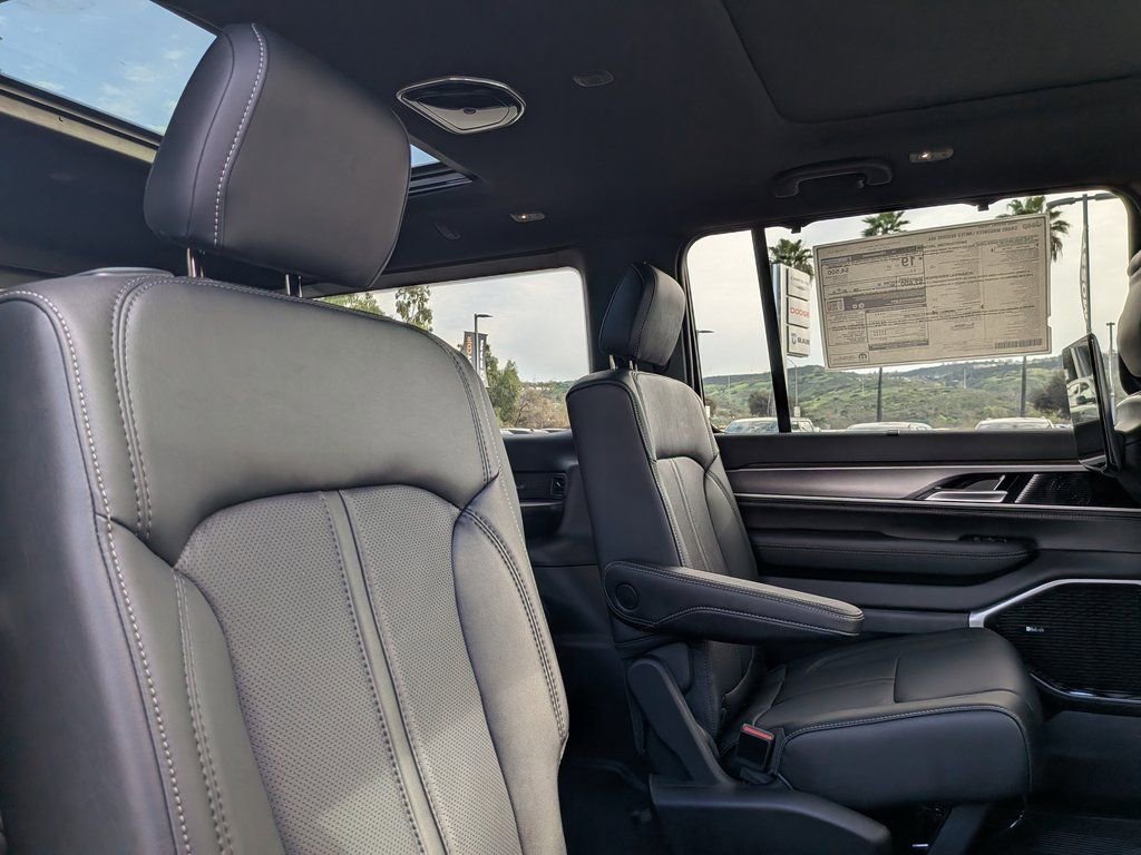 New 2026 Jeep Grand Wagoneer Limited image 22