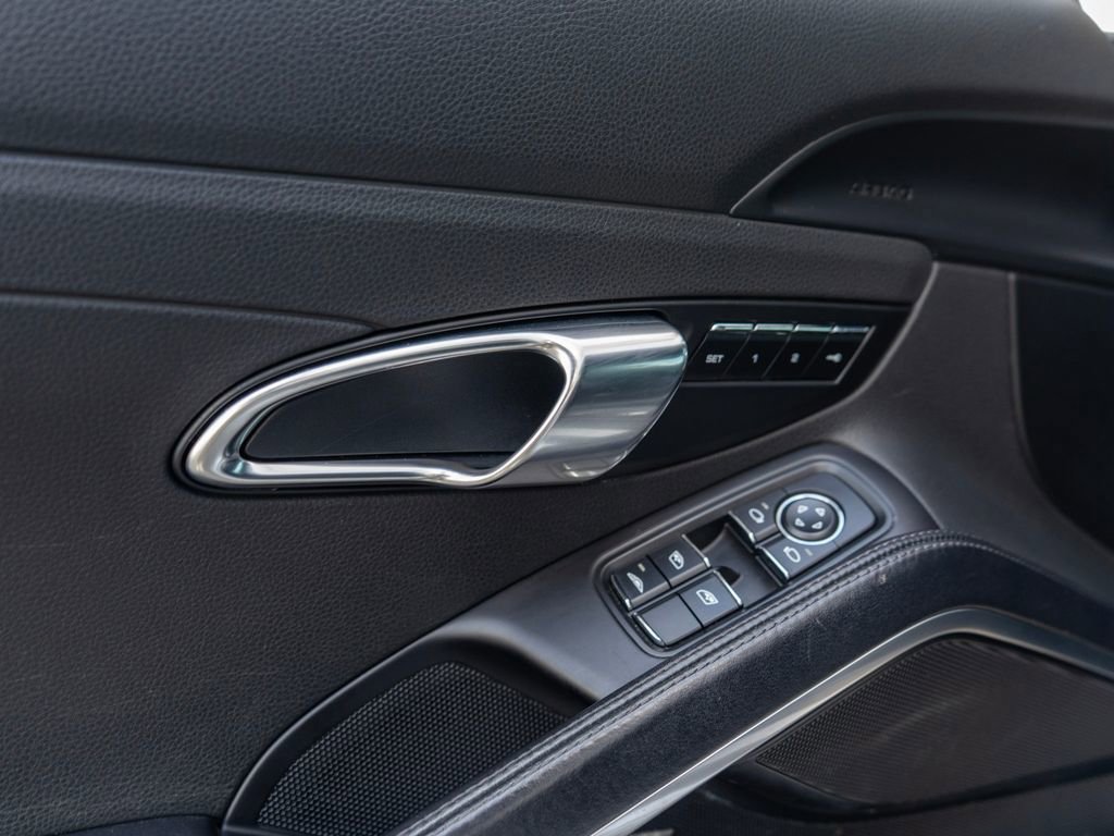 Used 2017 Porsche 911 Carrera S image 28