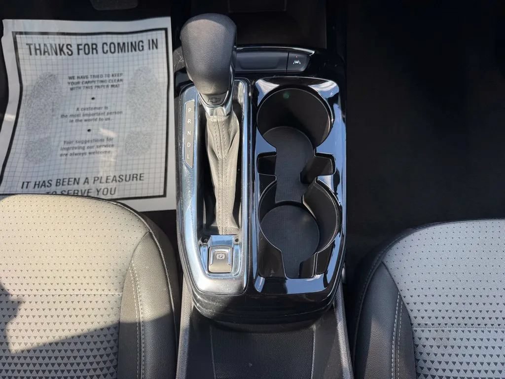 Used 2025 Chevrolet Trax LT FWD image 26