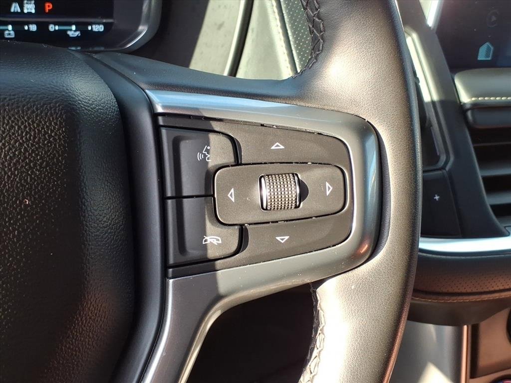 Used 2023 Chevrolet Suburban Premier image 20