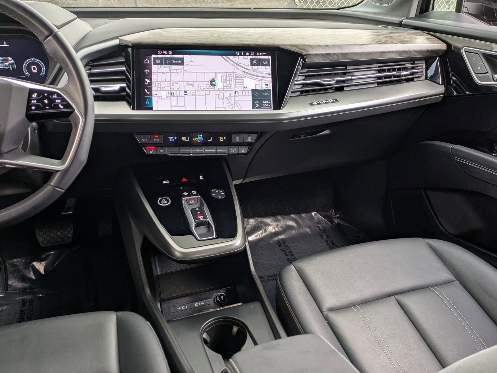 Used 2023 Audi Q4 e-tron Premium Plus image 9