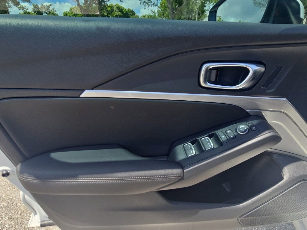 Used 2025 Acura Integra FWD image 12