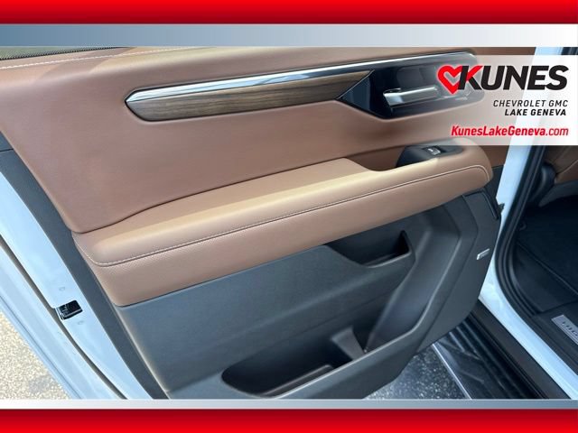 New 2026 Chevrolet Suburban High Country w/ Sun And Tow Package AWD/4WD image 19