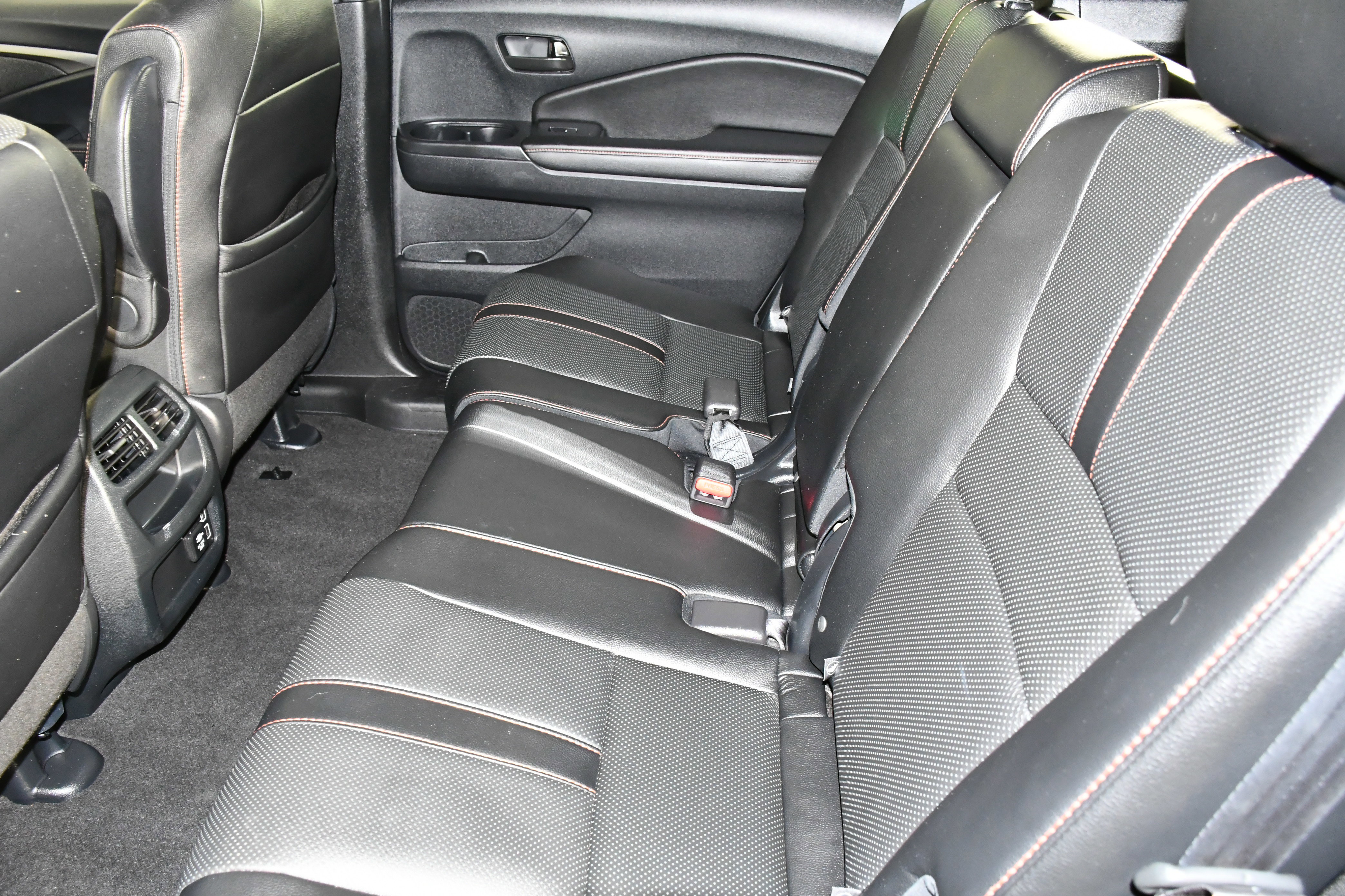Certified 2023 Honda Passport TrailSport image 50