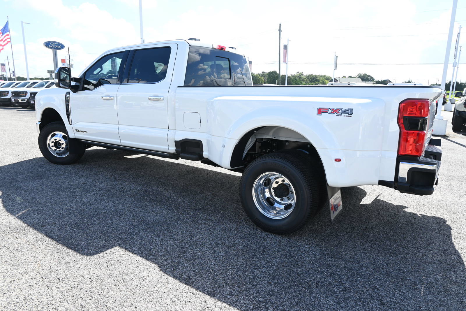 New 2026 Ford F350 Lariat w/ Lariat Premium Package AWD/4WD image 7