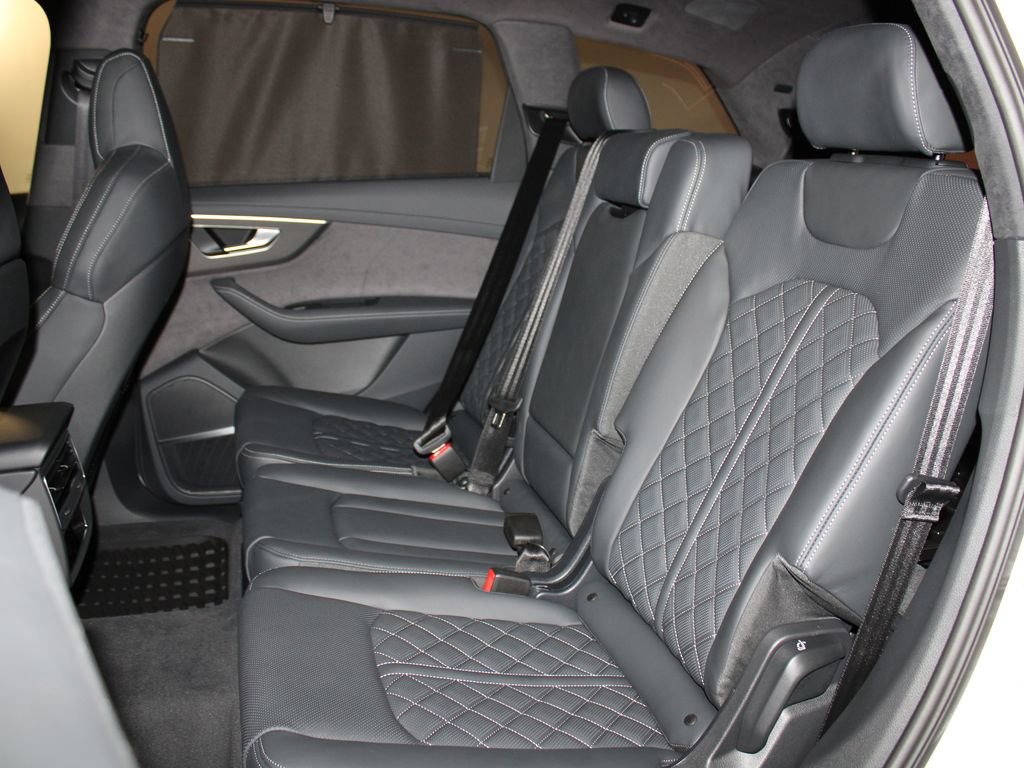 New 2026 Audi SQ7 Prestige image 18