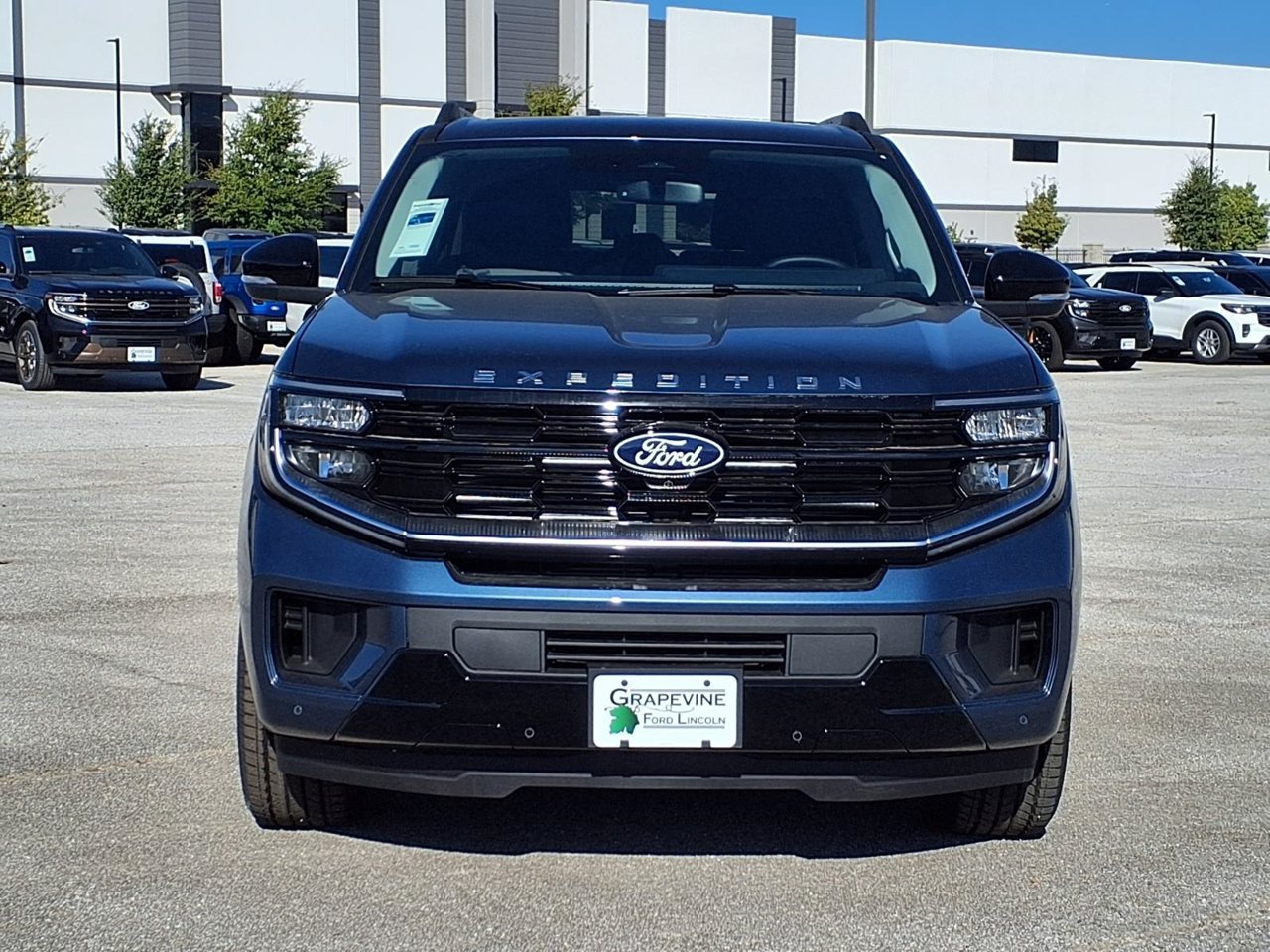 New 2027 Ford Expedition Max Platinum w/ Driver's Package AWD/4WD image 2