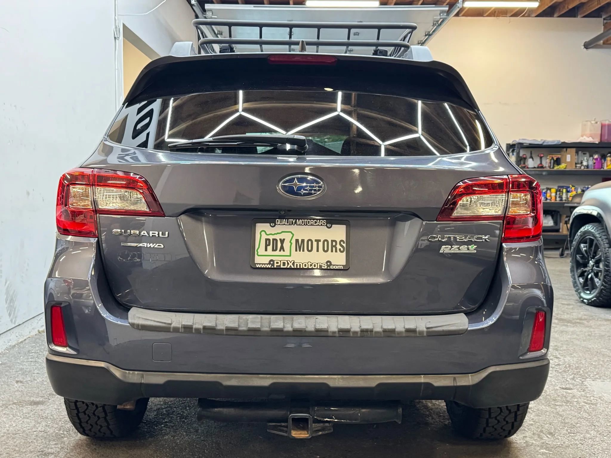 Used 2016 Subaru Outback 2.5i Premium image 5