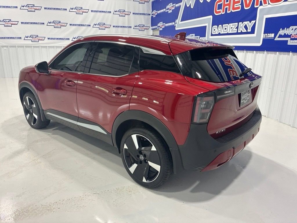 Used 2025 Nissan Kicks SR w/ SR Premium Package FWD image 4